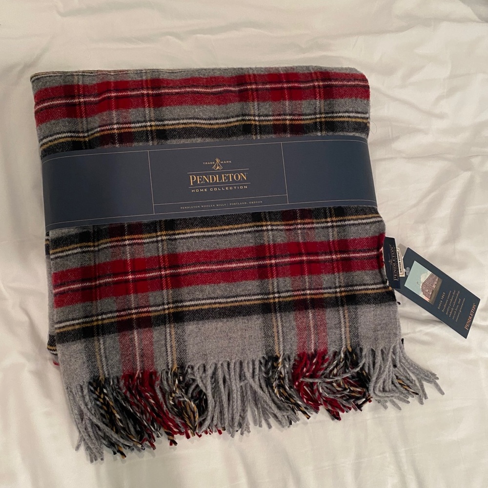 Pendleton Plaid 5th Avenue 100% Merino Wool Throw